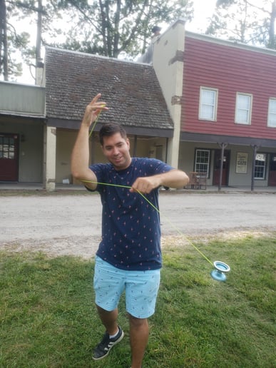 Gallery photo 1 of Professional Yo-Yo Demonstrator