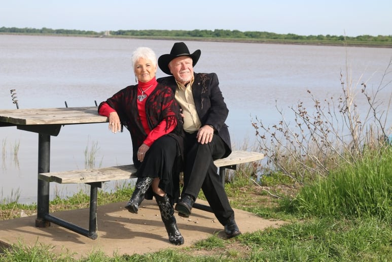 Gallery photo 1 of Buddy & Ina Gore / Psalm 100