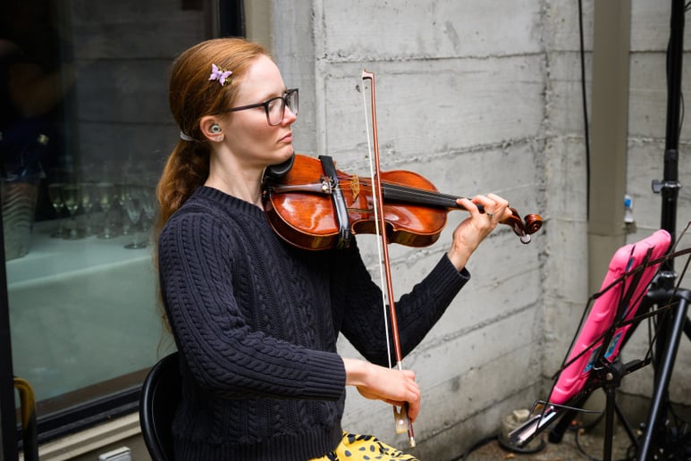 Gallery photo 17 of Lepard String Duo