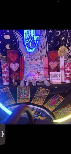 Gallery photo 3 of Psychic And Tarot Ashley