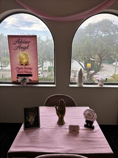Gallery photo 4 of Psychic Angel Tarot Reader