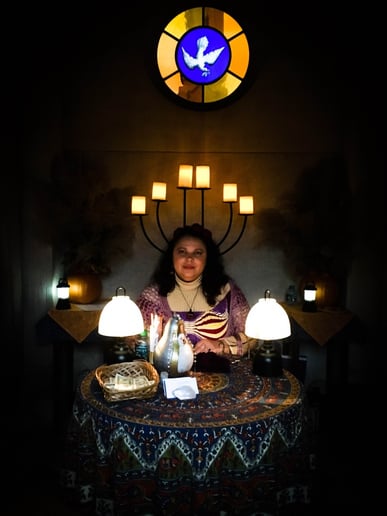 Gallery photo 4 of Psychic Entertainment