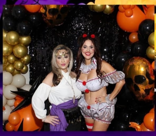 Gallery photo 1 of Psychic Entertainment with Peaches