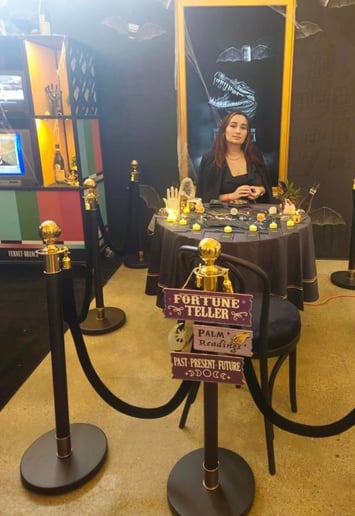 Gallery photo 10 of Psychic Expert