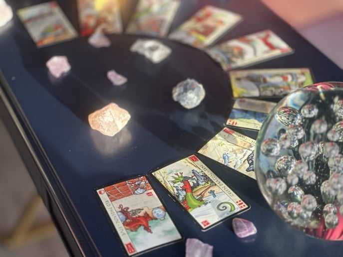 Gallery photo 4 of Psychic Miss Molly