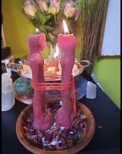 Gallery photo 3 of Tillie Mitchell Psychic Palm and Tarot Reader