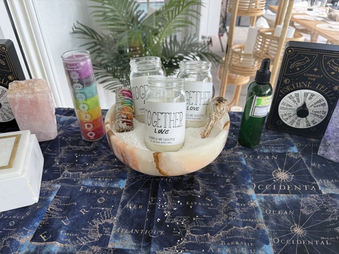 Gallery photo 1 of Psychic Palm And Tarot Reader