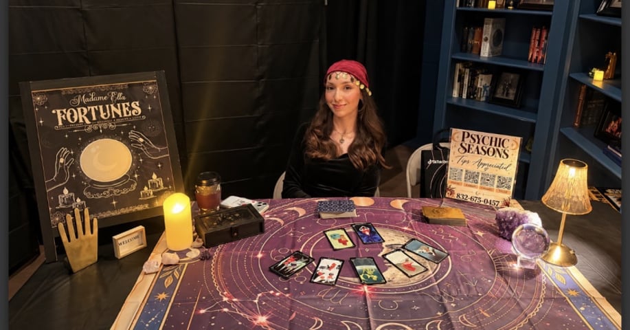 Gallery photo 6 of Psychic Seasons