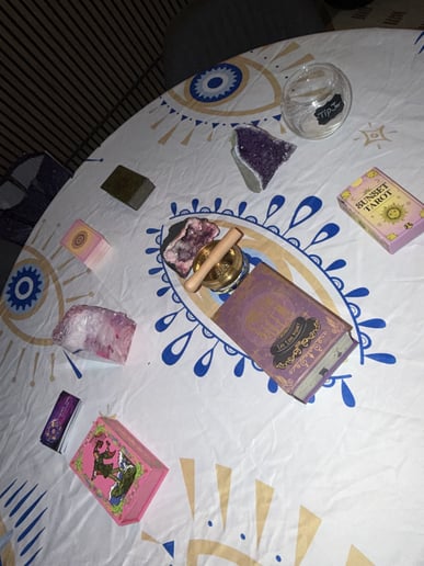 Gallery photo 9 of Psychic Readings By Anna