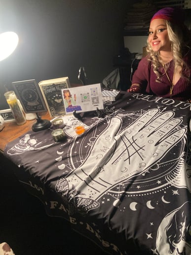 Gallery photo 3 of Psychic Readings by Gabriella