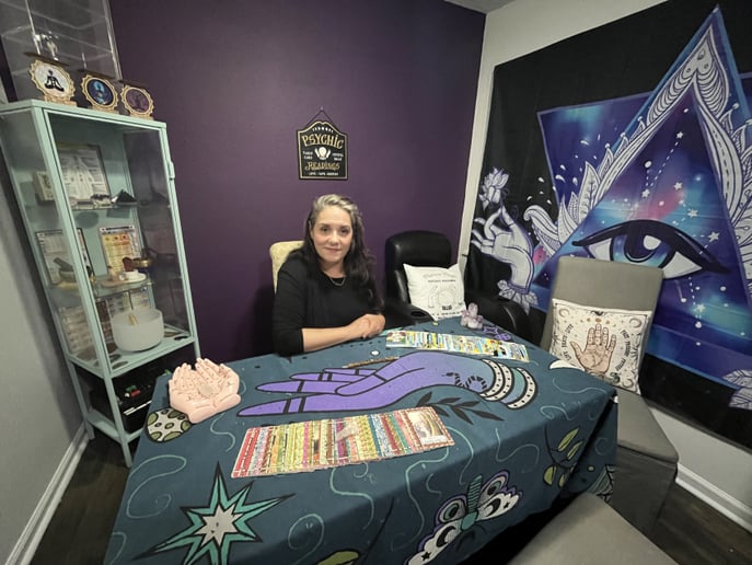 Gallery photo 1 of Psychic Readings by Leza