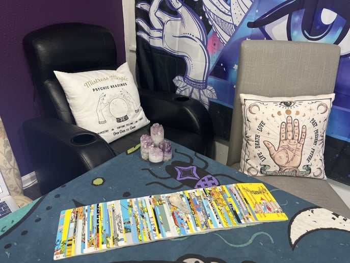 Gallery photo 3 of Psychic Readings by Leza