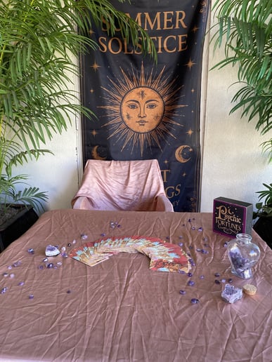 Gallery photo 4 of Psychic & Tarot Readings by Angela