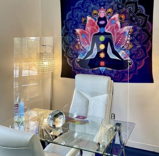 Gallery photo 4 of Psychic Samantha