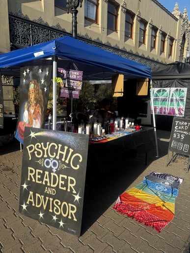Gallery photo 1 of Psychic & Tarot Readings