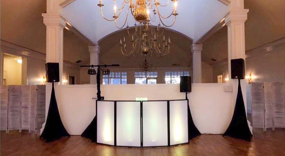 Gallery photo 1 of Pure Rhythm Events-Bilingual Wedding DJ