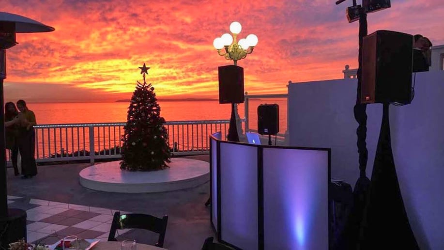 Gallery photo 4 of Pure Rhythm Events-Bilingual Wedding DJ