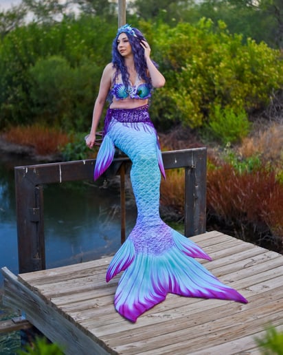 Gallery photo 9 of Purple Desert Siren