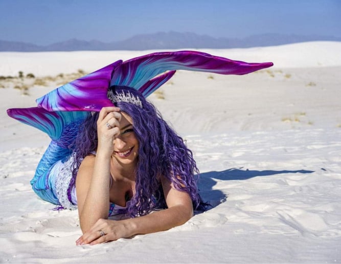 Gallery photo 8 of Purple Desert Siren