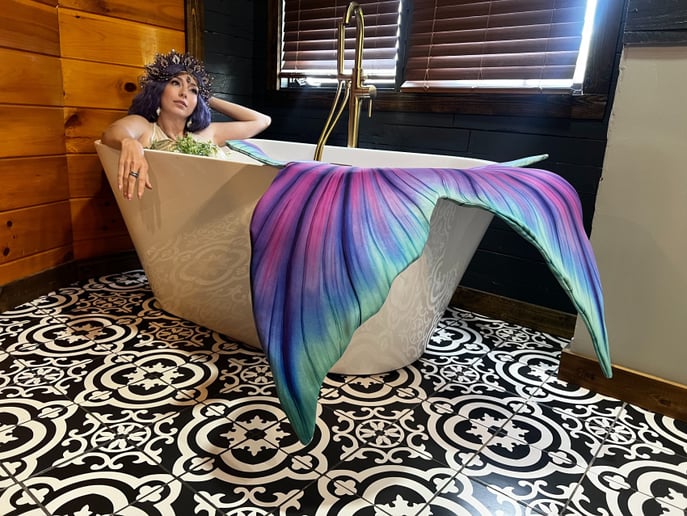 Gallery photo 7 of Purple Desert Siren
