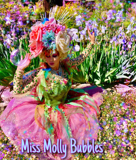 Gallery photo 1 of Miss Molly Bubbles