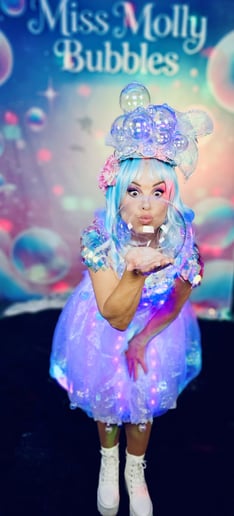 Gallery photo 7 of Miss Molly Bubbles