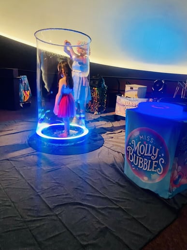 Gallery photo 8 of Miss Molly Bubbles