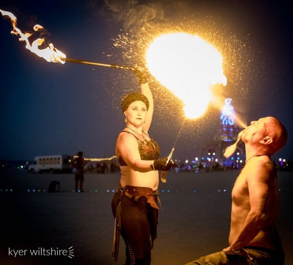 Gallery photo 7 of PyroParis Fire Performing Stiltwalking