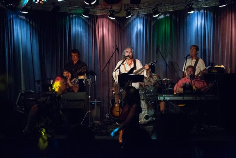 Gallery photo 2 of Qpop Radio Band