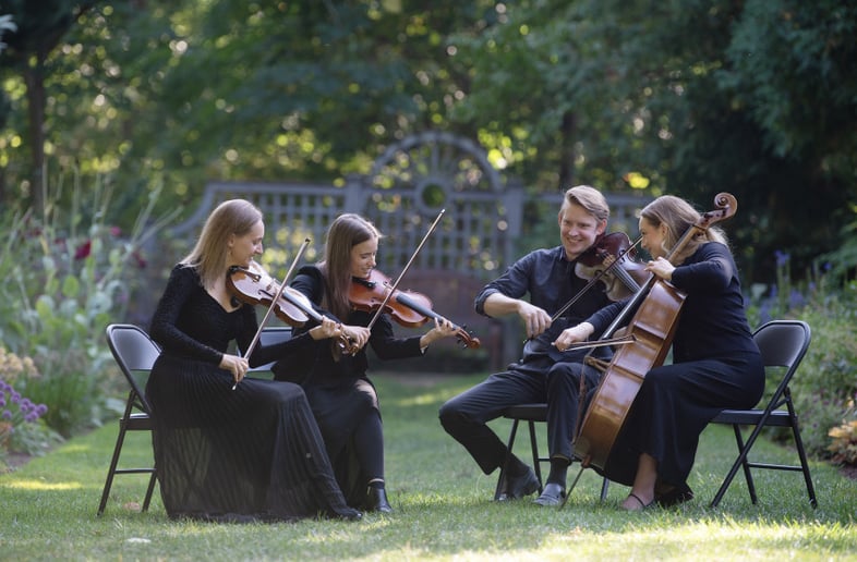 Gallery photo 1 of Quartet442