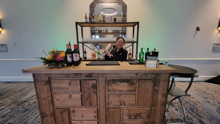 Gallery photo 1 of Queen Bar
