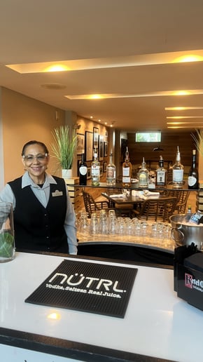 Gallery photo 8 of Queen Bar