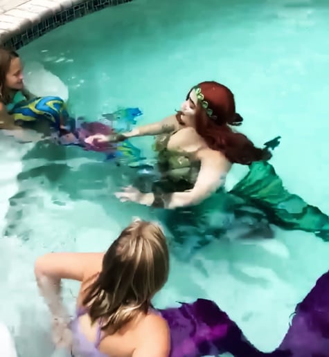 Gallery photo 2 of Queen Rowan The Emerald Mermaid