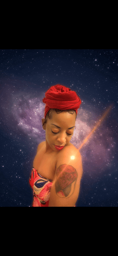 Gallery photo 1 of QueenAngel