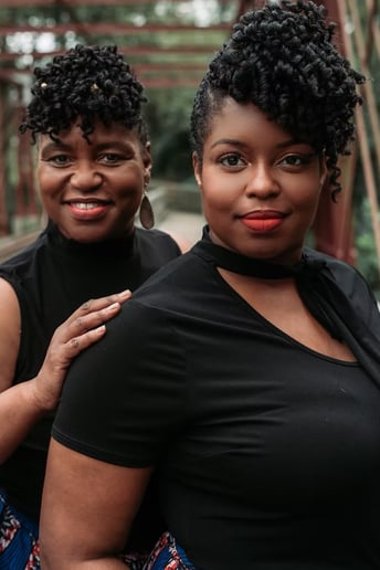 Gallery photo 1 of Queens Sing