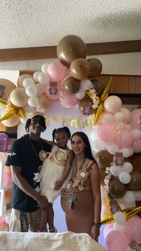 Gallery photo 7 of QueenZee Balloon Creations & More