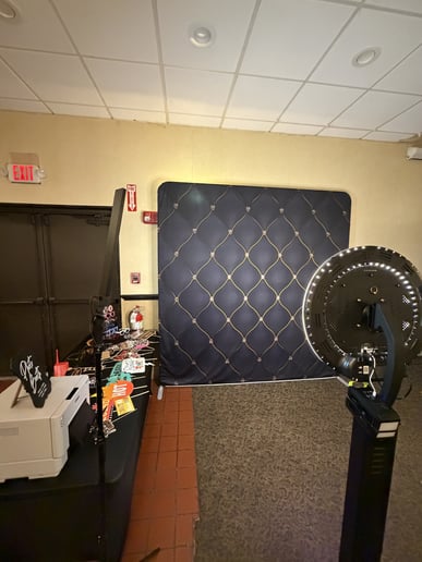 Gallery photo 2 of Quik Pik Photo Booth