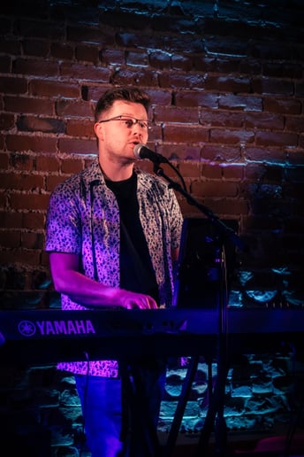 Gallery photo 2 of Quintessence Music Duo