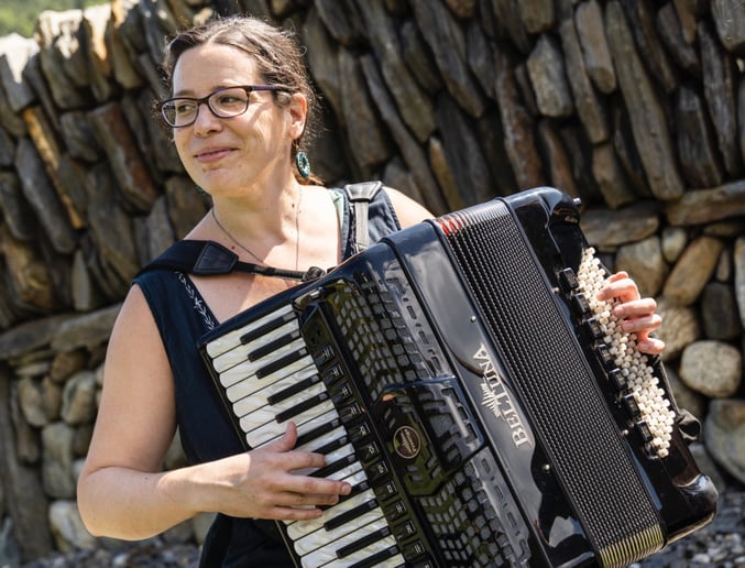 Gallery photo 2 of Rachel Bell Music