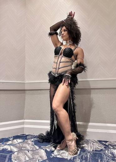 Gallery photo 4 of Rachel Noel