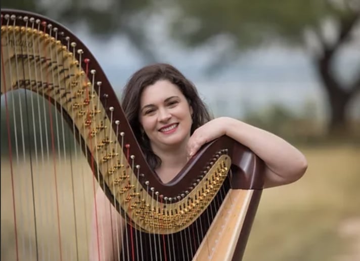 Gallery photo 2 of Rachel Taylor Harpist