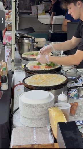 Gallery photo 7 of Live Raclette Cheese & Crêpes Catering