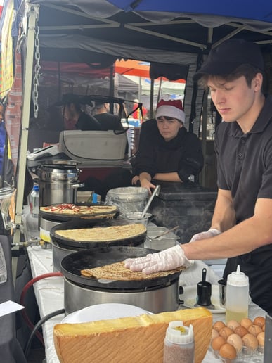 Gallery photo 9 of Live Raclette Cheese & Crêpes Catering