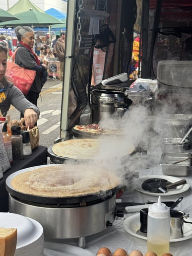 Gallery photo 10 of Live Raclette Cheese & Crêpes Catering