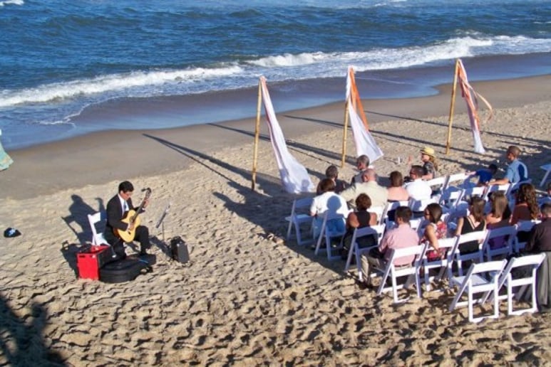 Gallery photo 1 of Rafael Scarfullery, DMA (Classical Guitarist)
