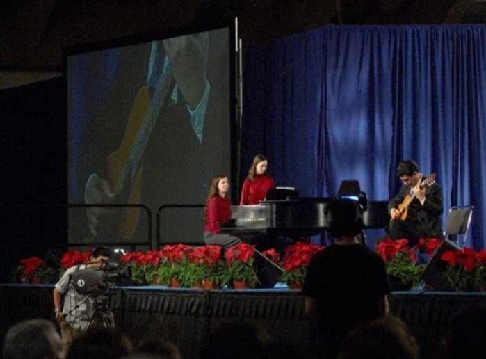Gallery photo 6 of Rafael Scarfullery, DMA (Classical Guitarist)