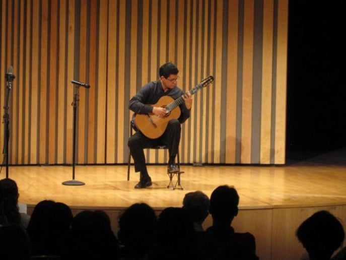Gallery photo 8 of Rafael Scarfullery, DMA (Classical Guitarist)