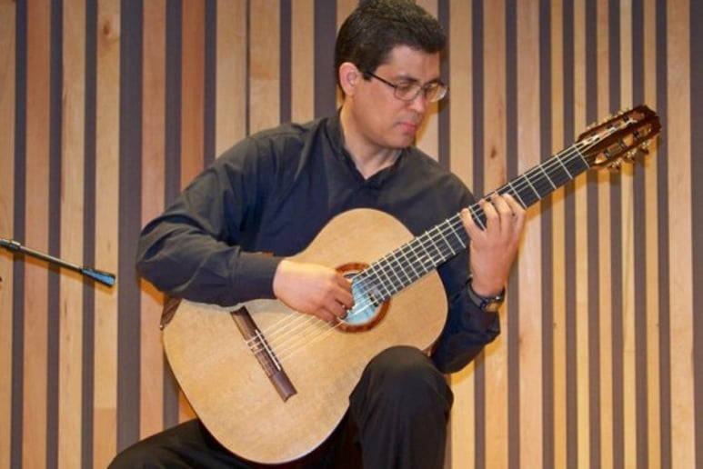 Gallery photo 11 of Rafael Scarfullery, DMA (Classical Guitarist)