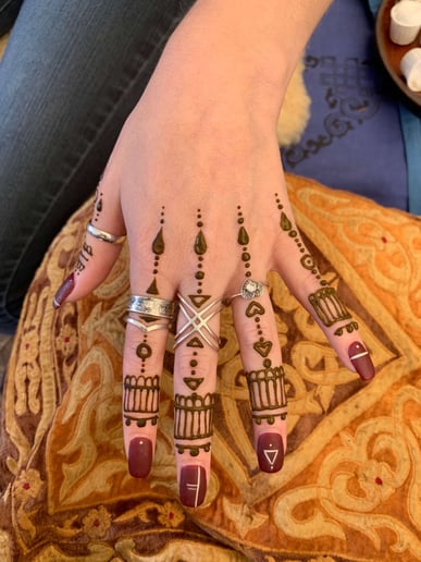 Gallery photo 1 of Ragani Henna