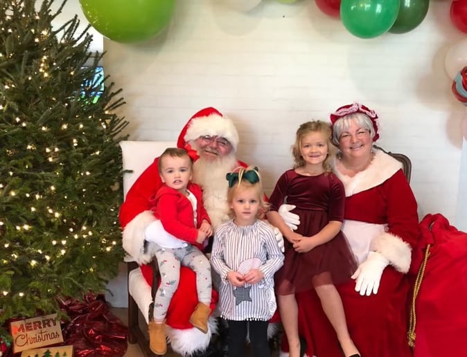 Gallery photo 2 of Ragin Cajun Santa Allen